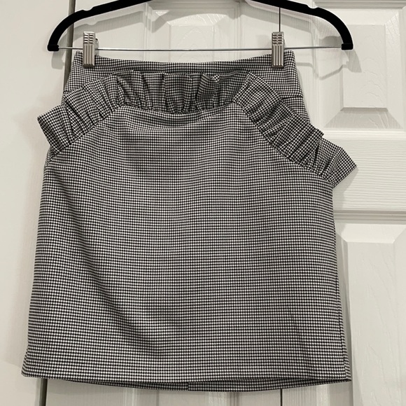 H&M black and white ruffle skirt size 4 like XS - Picture 1 of 7